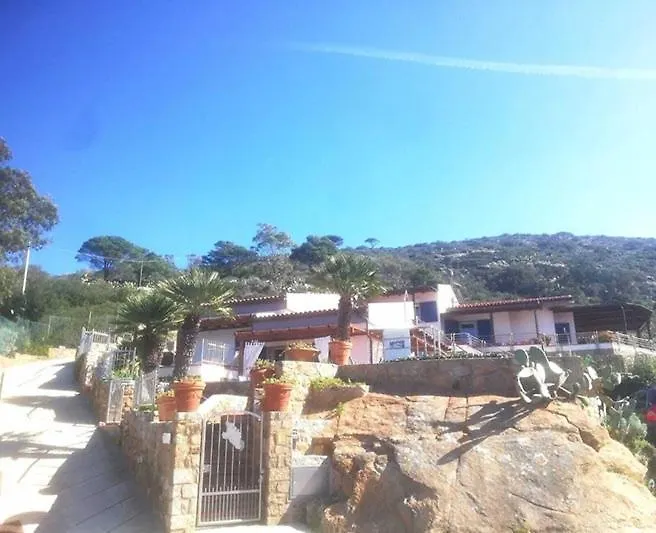 Apartment Giglio Verde 1 Campese  Italy